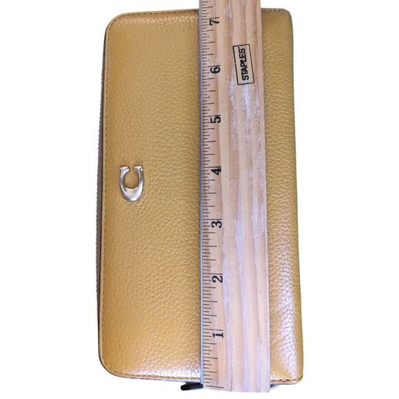 Coach Buttercup Accordion Phone Wallet Polished Pebble Leather Zip Up CC489 New - Picture 8 of 16